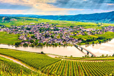 The Rhine & Moselle Canals, Vineyards & Castles