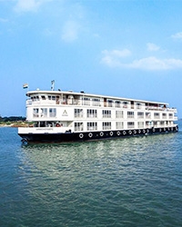 Exploring India’s Rivers Aboard Luxury Cruise Ships